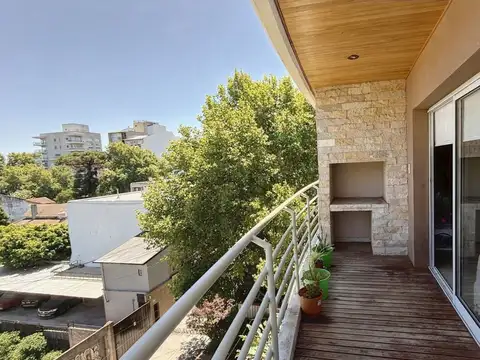 Almirante Brown 3200, Piso 4