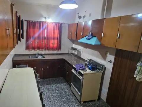 SE VENDE CASA EN AVELLANEDA