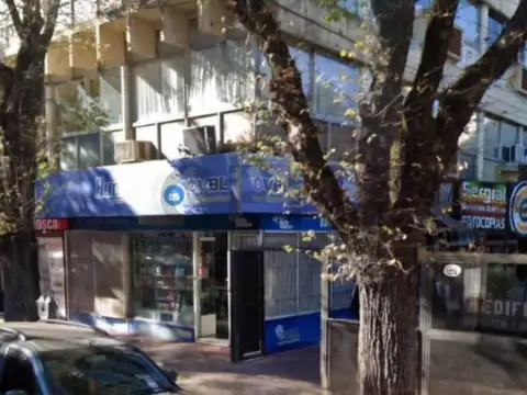 Venta Local 300 m2 Subsuelo Deposito y Oficinas Estación San Isidro