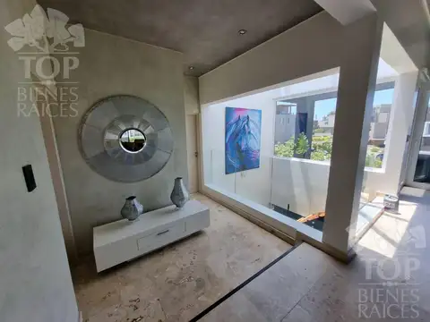 Blvd. Los Castaños al 300