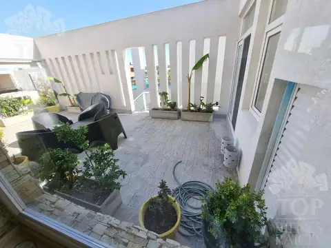 Blvd. Los Castaños al 300