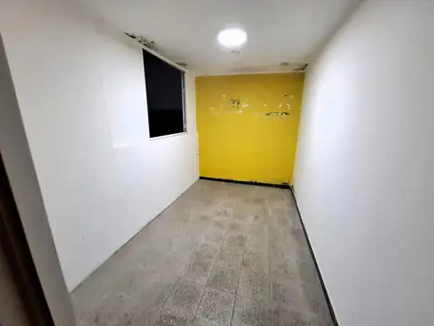   RESERVADO   OFICINA 52 M2 + GALPÓN 58 M2 (POR PASILLO)