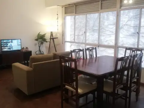 Corrientes 1350 , Piso 1