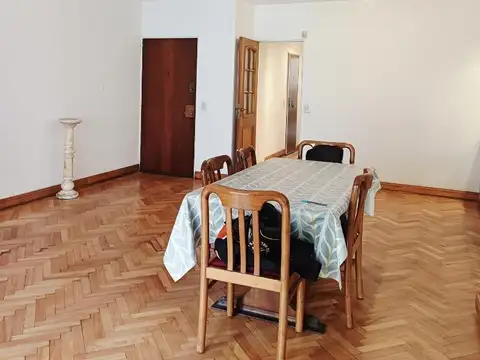 Av. Pueyrredón 1300