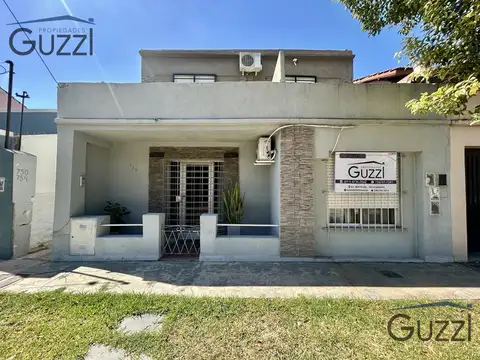Venta – Excelente PH 4 ambientes en Villa Adelina a dos cuadras de Av de Mayo