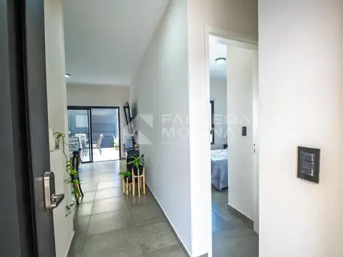 Casa 2 ambientes con 1 baño