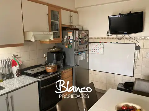 Departamento 4 ambientes con 2 baños