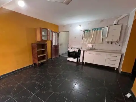 VENTA CASA 3 DORMITORIOS BARRIO INMIGRANTES