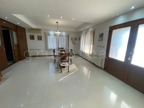 Casa en Venta en El Ombu, USD 580.000