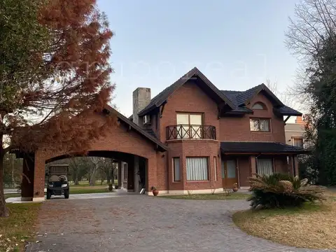 EL OMBU - Propiedad super funcional con gran parque con fondo a espacio comun