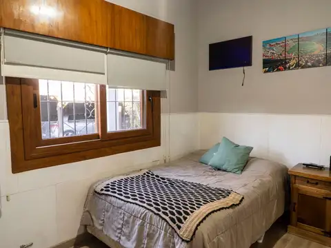 Casa en Venta con 4 cocheras