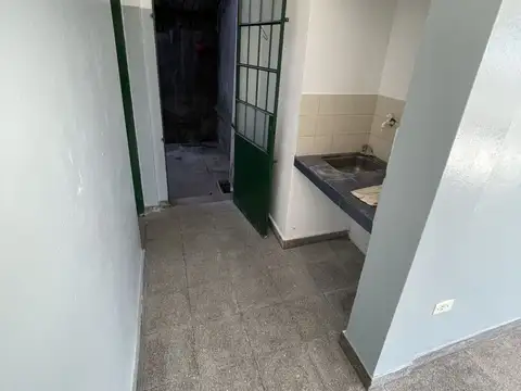 LOCAL 31 esq. 526 54m2