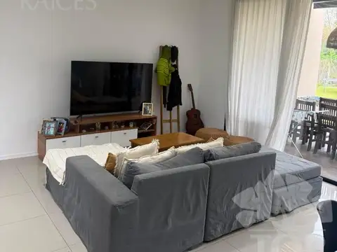 Casa en Venta en El Canton, USD 249.000