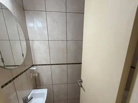 Oficina en Alquiler con 1 cochera
