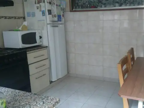 Depto Tipo Casa en Venta en Villa Dominico, USD 110.000