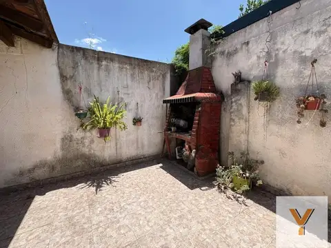 Casa en venta - 2 Dormitorios 1 Baño - San Miguel