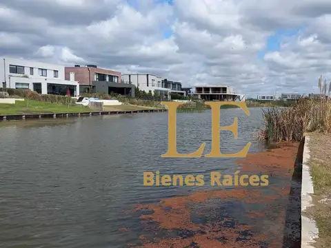 Terreno en Venta en Puertos, USD 155.000
