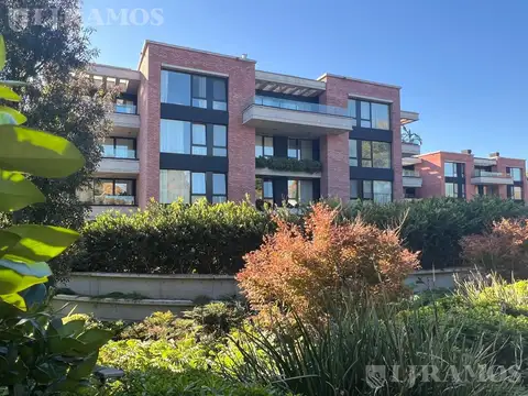 Venta Departamento 4 ambientes en Lomas de San Isidro