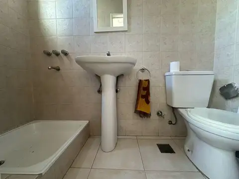 Departamento en Venta con 3 cocheras