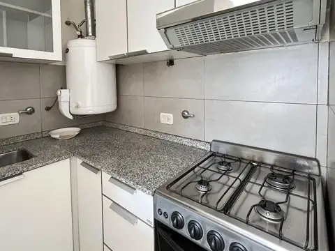 monoambiente en alquiler, moderno, barrio Martin, luminoso.
