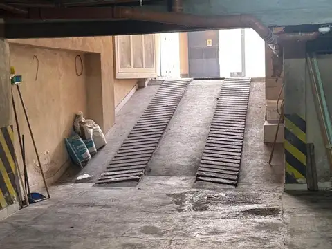 VENTA COCHERA CÉNTRICA EXCELENTE INVERSIÓN