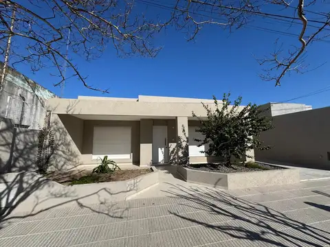 Casa en Alquiler de 3 dormitorios