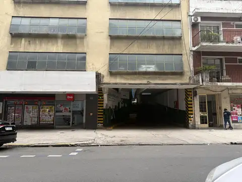 COCHERA FIJA 9 M²  LAS CAÑITAS VENTA SEGURIDAD 24 HS EXCELENTE ACCESO