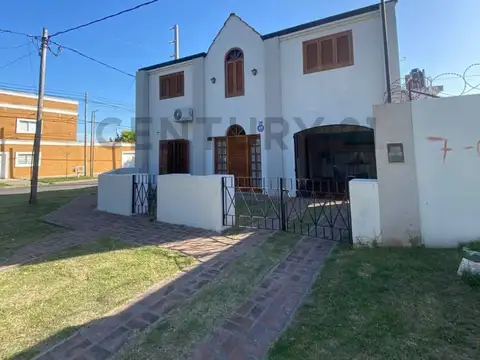 524 Esquina 22 800, Piso 0