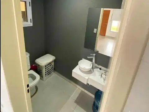 Casa en Venta en Pilar del Este - San Ramon, USD 220.000