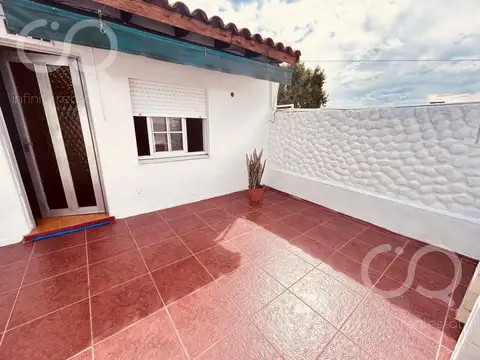 Depto Tipo Casa en Venta en Villa Luzuriaga, USD 43.000