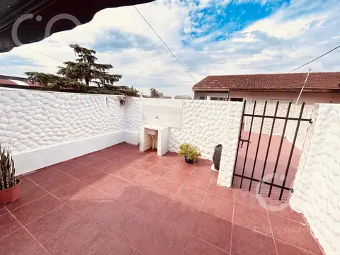 Depto Tipo Casa 2 ambientes con 1 baño