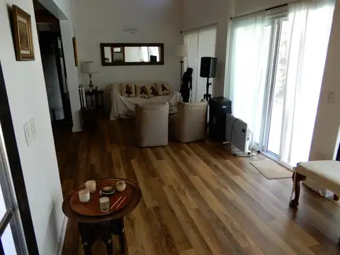 Excelente casa en venta en B° El Remanso