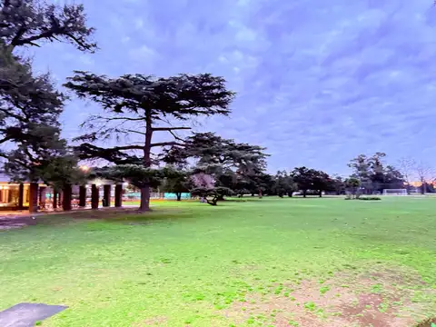 Avenida Ángel Torcuato de Alvear y Av. Del Golf