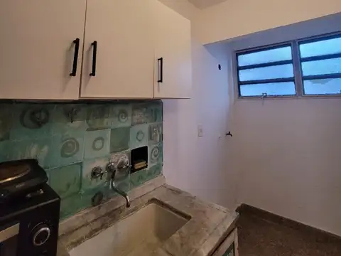 Departamento en Venta en San Isidro Vias / Rolon, USD 78.000