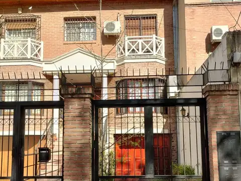 VENTA CASA 5 AMB. JARDIN PARRILLA VILLA PUEYRREDON
