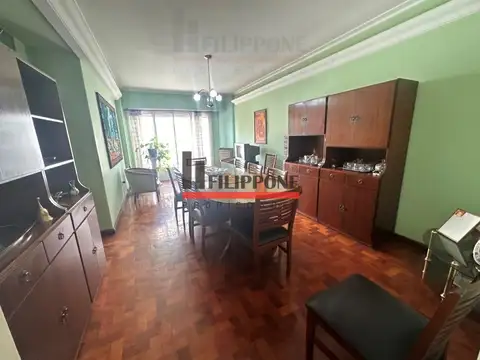 Departamento 6 ambientes con 2 baños