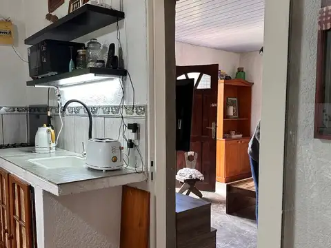 Casa 4 ambientes con 1 baño