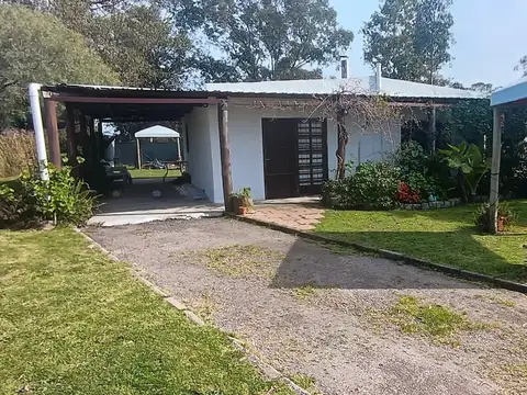 Casa en venta c/ cochera en Laguna Del Sauce