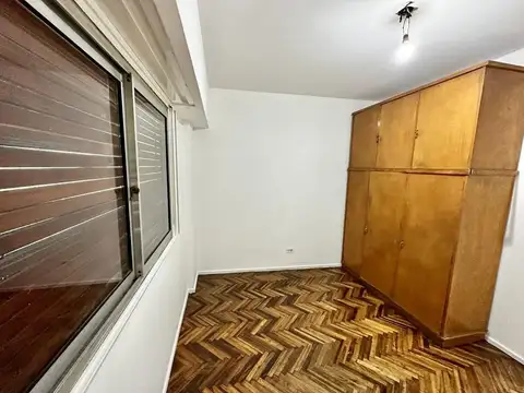 Aristóbulo del Valle , Piso 2