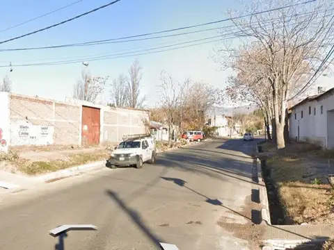 Terreno esquina y galpón en venta en Las Heras