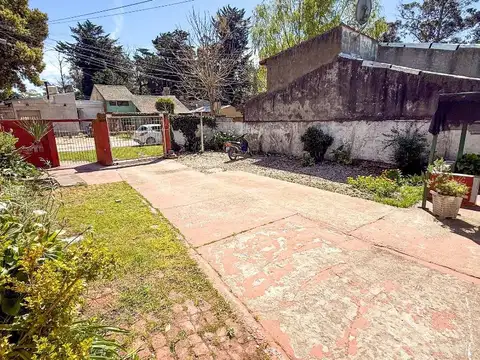Casa 3 ambientes con 2 baños