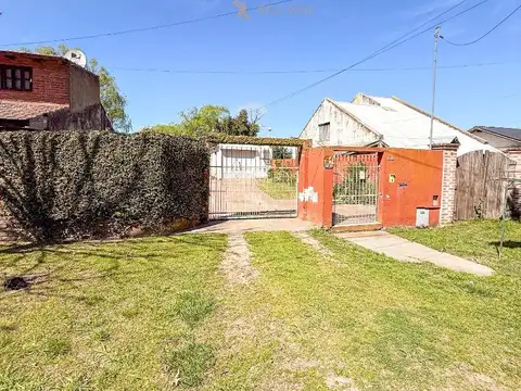Chalet de 3 ambientes en planta baja / Barrio AEROPARQUE