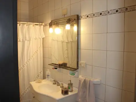Departamento 5 ambientes con 2 baños