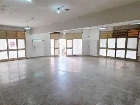 Local en Alquiler 60 años