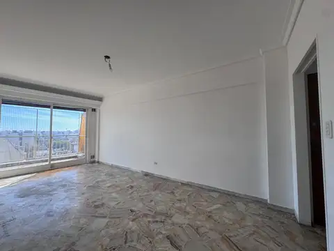 Departamento en Alquiler en Floresta, $ 700.000