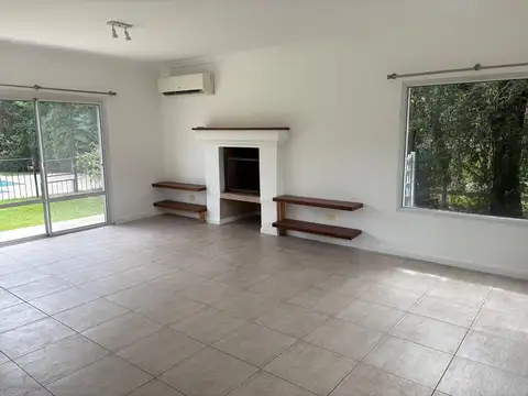 Casa en Venta en La Legua, USD 325.000