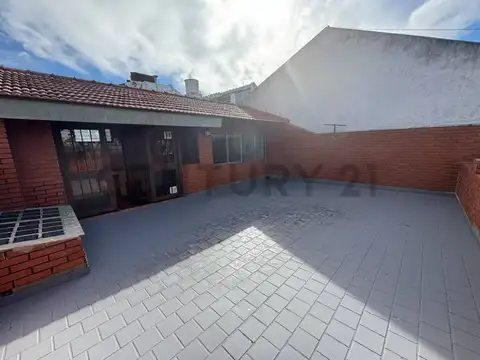 Alquiler vivienda o uso profesional | Entre Av. Cabildo y Av. del Libert
