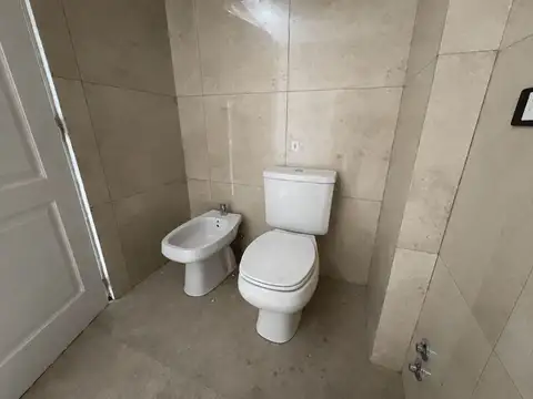 Monoambiente 4to piso - Balcón con Parrilla!