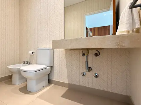 Departamento 4 ambientes con 3 baños