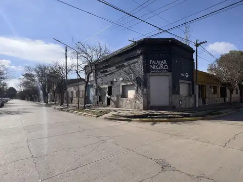 Casa 6 ambientes con 2 baños